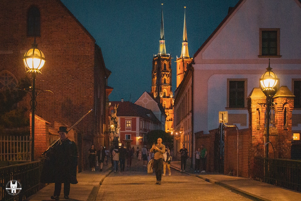 Lamplighter on Ostrow tumski in Wrocław